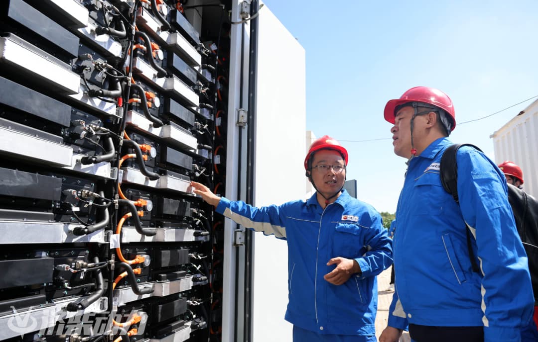 The First Domestic Electric Fracturing Gas Generator And Energy Storage Hybrid Power System